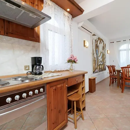 Holiday home Loutrou *